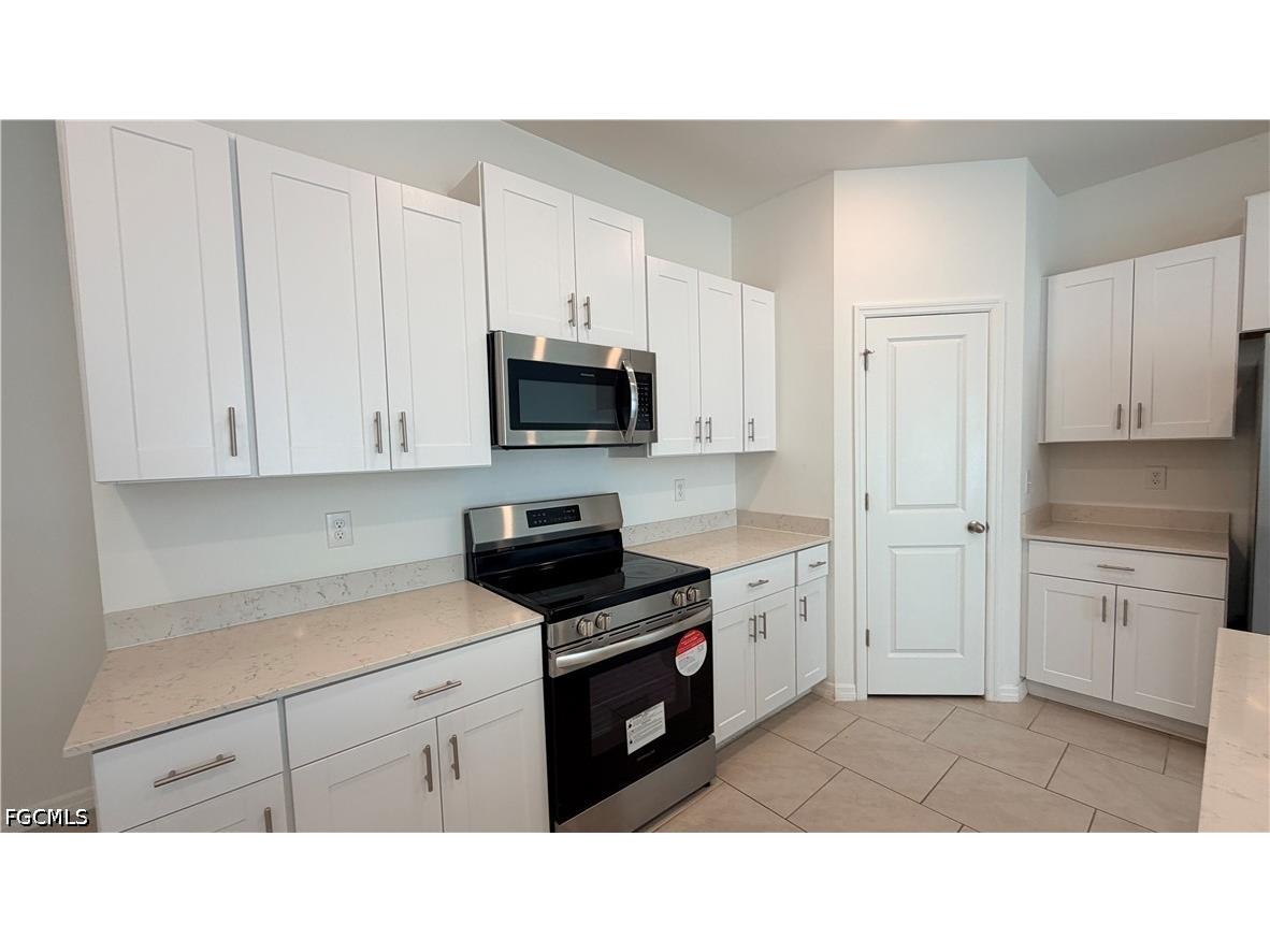 4007 San Clemente Court North Fort Myers FL 33917 2026028058 image5