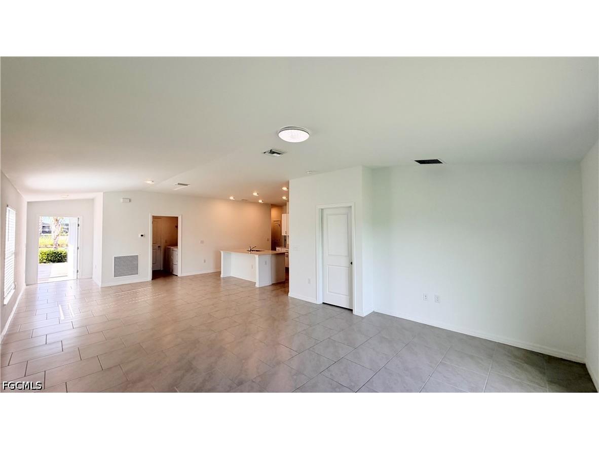 4007 San Clemente Court North Fort Myers FL 33917 2026028058 image7