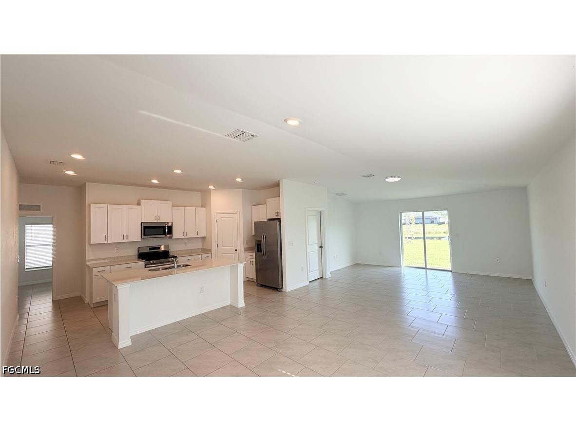 4007 San Clemente Court North Fort Myers FL 33917 2026028058 image8