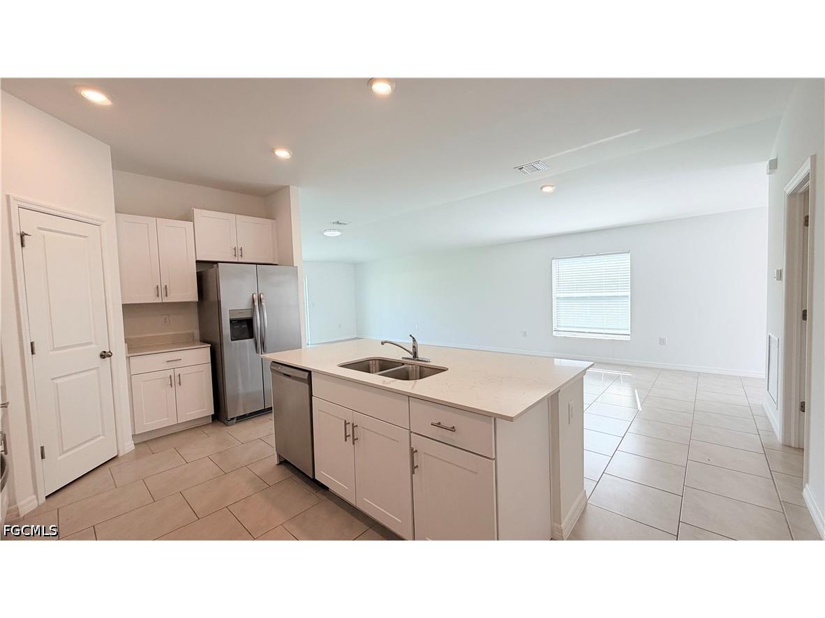 4007 San Clemente Court North Fort Myers FL 33917 2026028058 image9