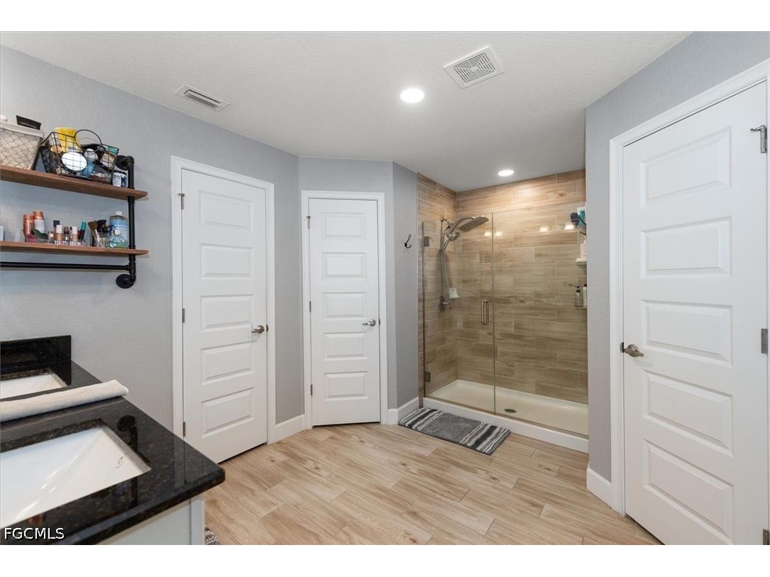 4008 NE 22nd Place Cape Coral FL 33909 2026029876 image13