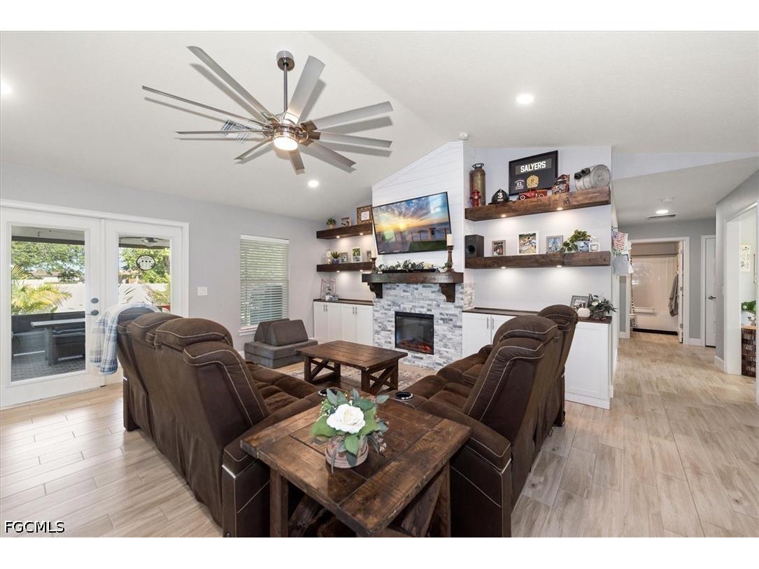 4008 NE 22nd Place Cape Coral FL 33909 2026029876 image6