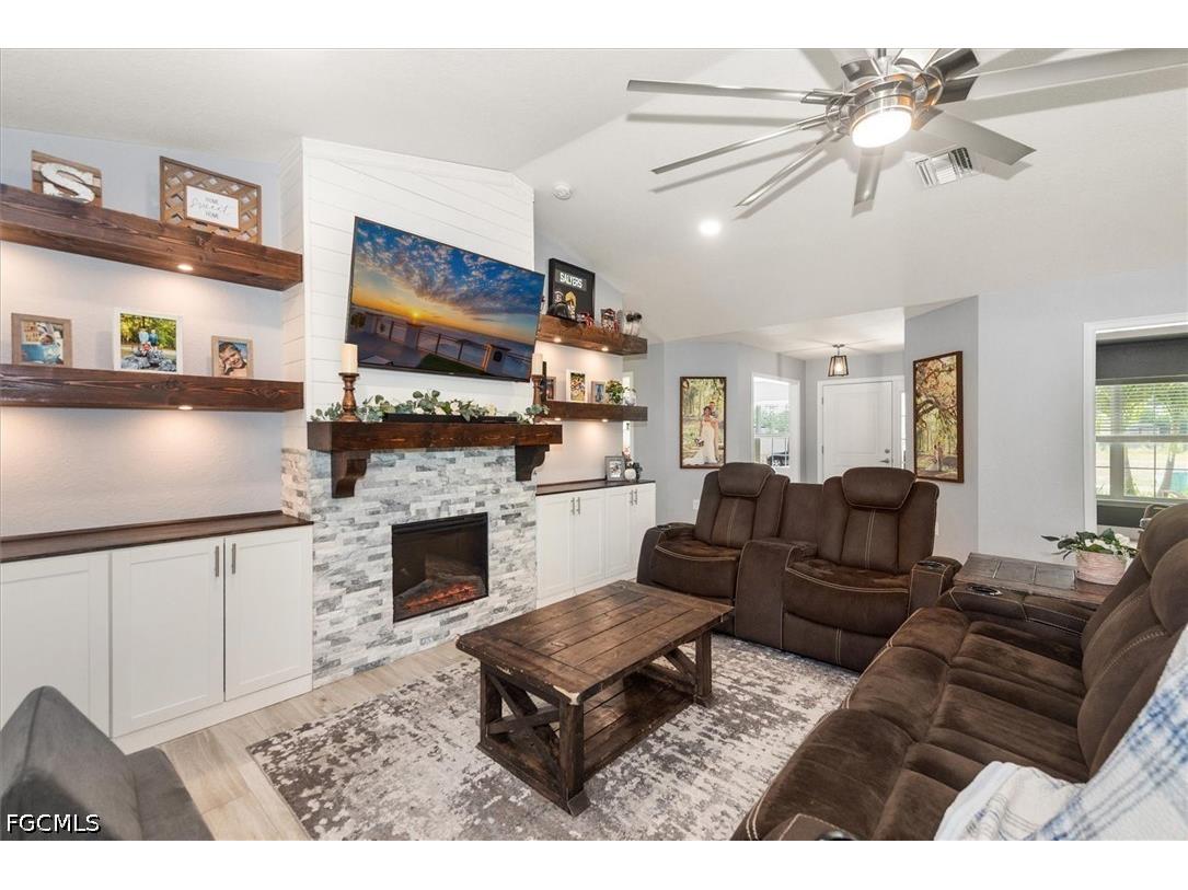 4008 NE 22nd Place Cape Coral FL 33909 2026029876 image8