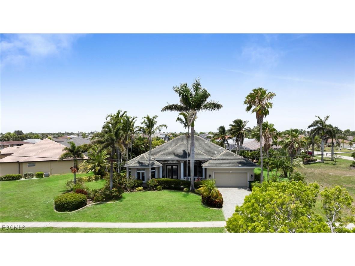 4009 Chiquita Boulevard S Cape Coral FL 33914 2025014049 image1