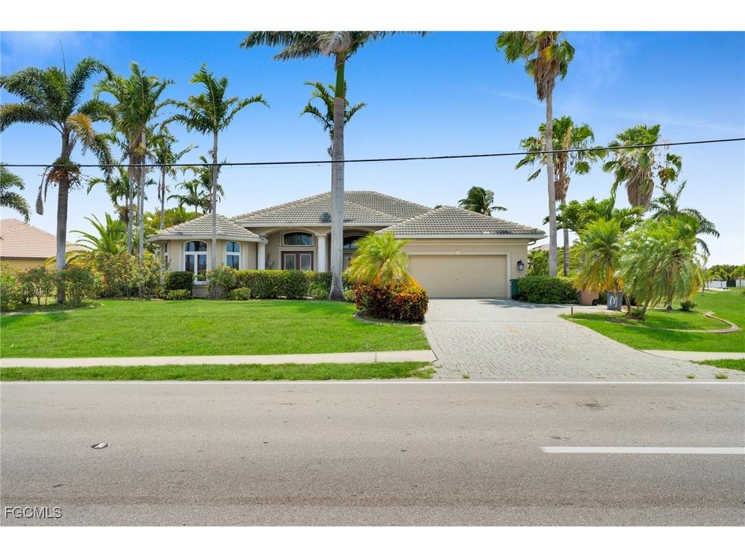 4009 Chiquita Boulevard S Cape Coral FL 33914 2025014049 image11