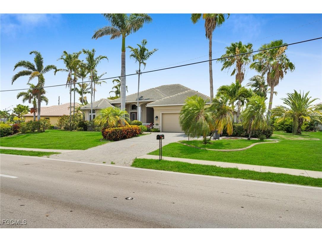 4009 Chiquita Boulevard S Cape Coral FL 33914 2025014049 image12