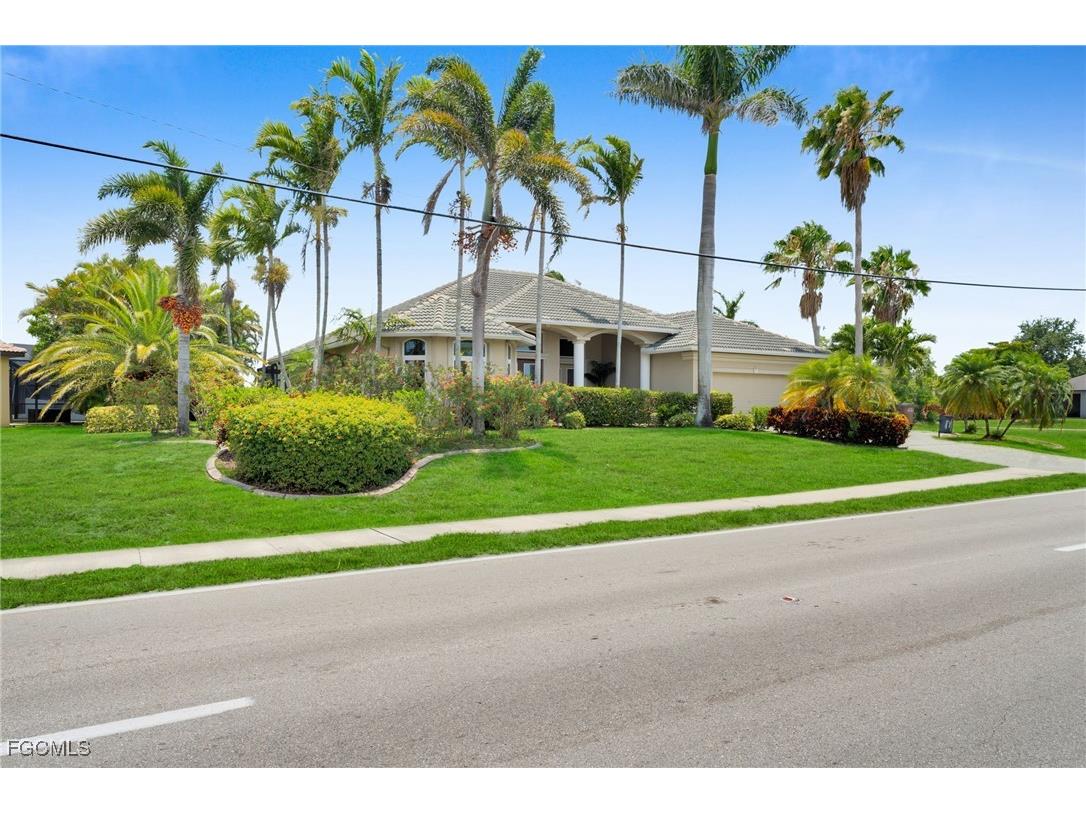 4009 Chiquita Boulevard S Cape Coral FL 33914 2025014049 image14