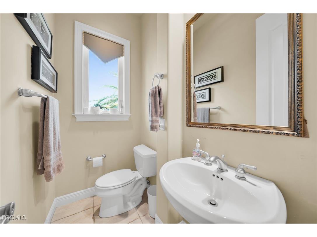 4009 Chiquita Boulevard S Cape Coral FL 33914 2025014049 image17