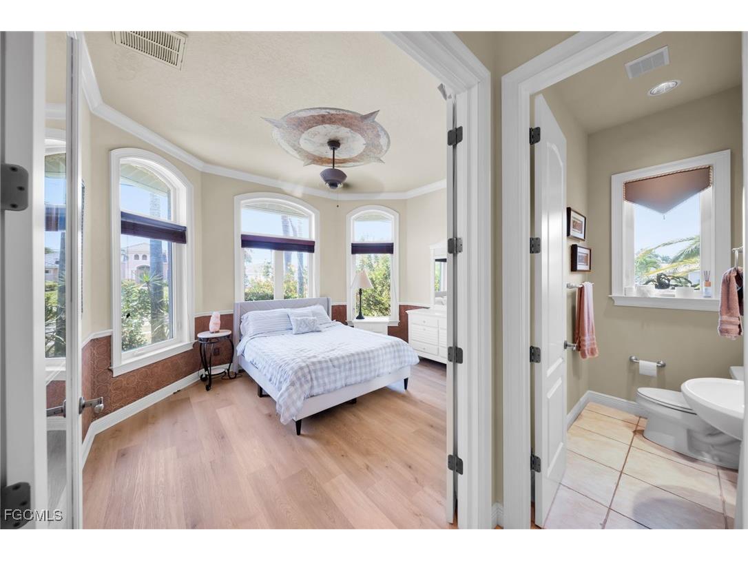 4009 Chiquita Boulevard S Cape Coral FL 33914 2025014049 image19