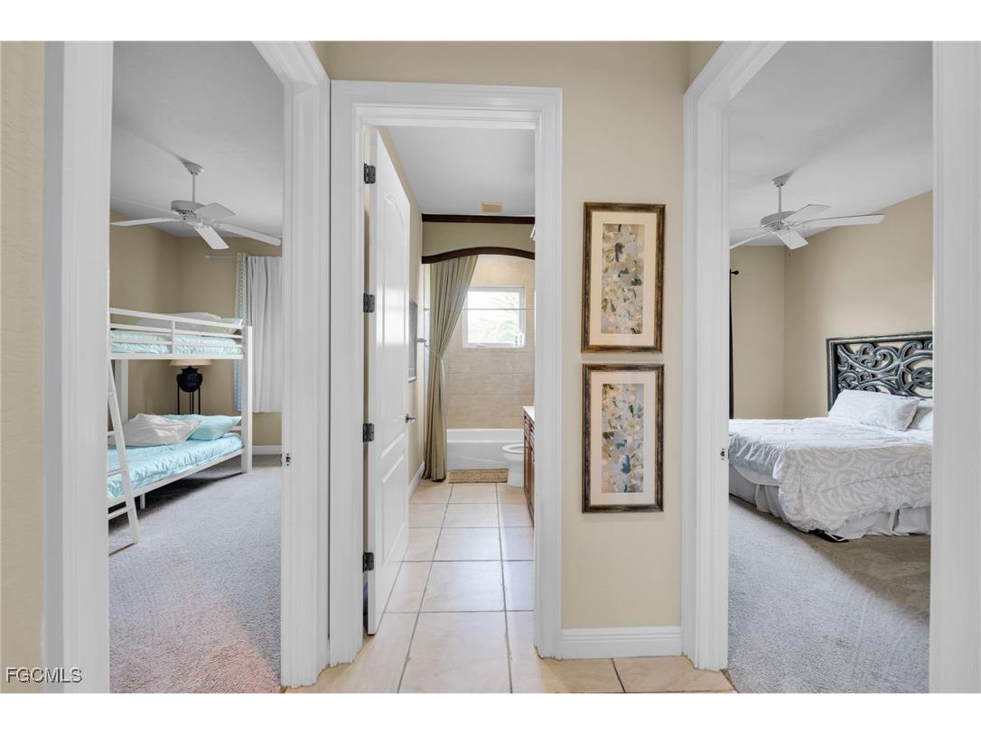 4009 Chiquita Boulevard S Cape Coral FL 33914 2025014049 image36