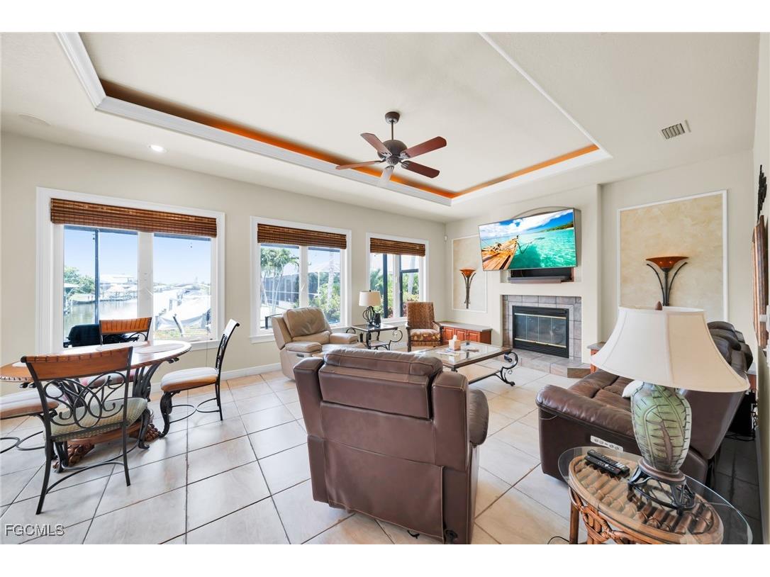 4009 Chiquita Boulevard S Cape Coral FL 33914 2025014049 image38