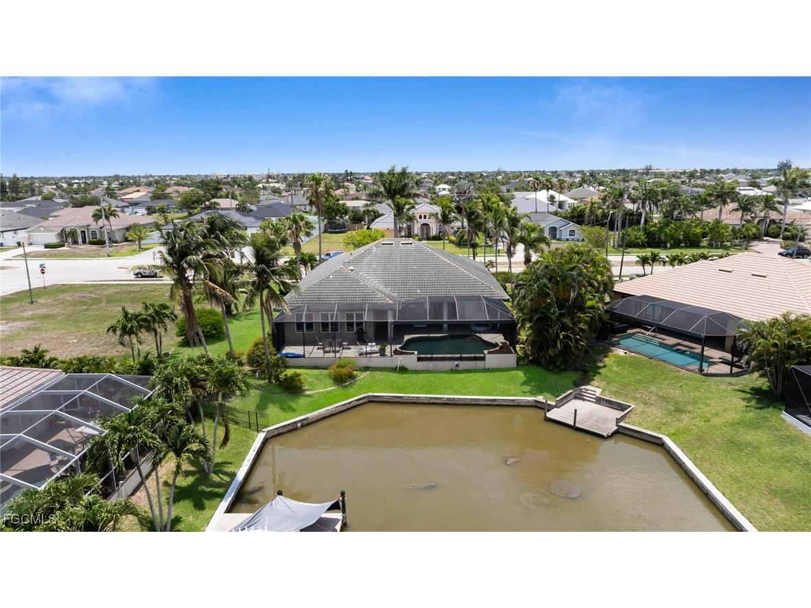 4009 Chiquita Boulevard S Cape Coral FL 33914 2025014049 image7