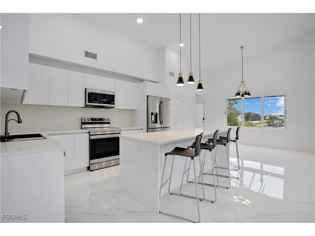 4009 Jacaranda Parkway W Cape Coral FL 33993 2026001378 image11