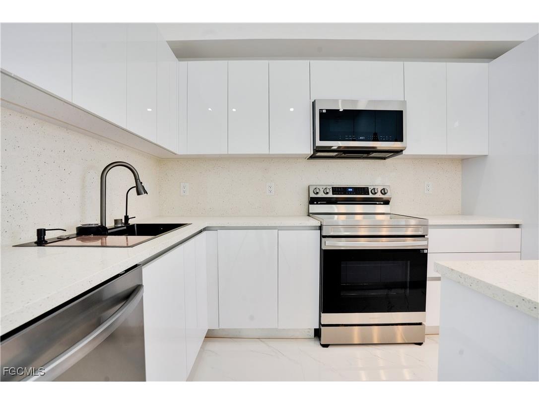 4009 Jacaranda Parkway W Cape Coral FL 33993 2026001378 image15