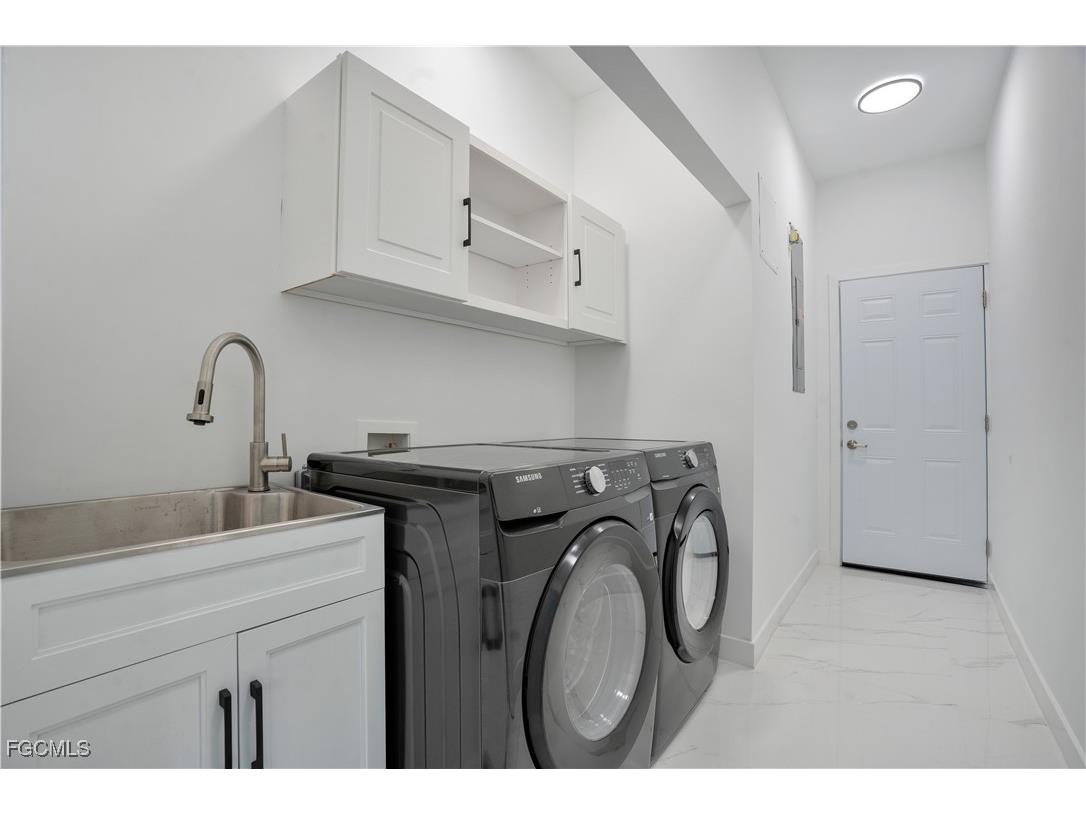 4009 Jacaranda Parkway W Cape Coral FL 33993 2026001378 image34