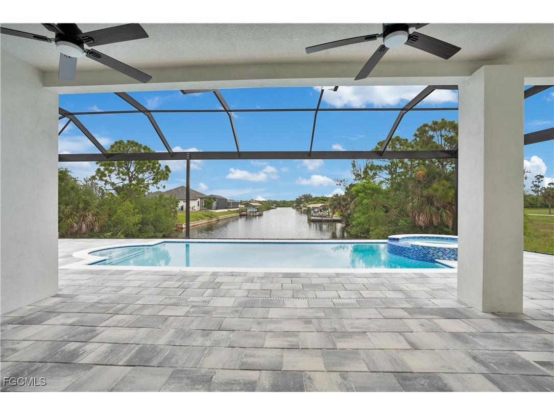 4009 Jacaranda Parkway W Cape Coral FL 33993 2026001378 image38
