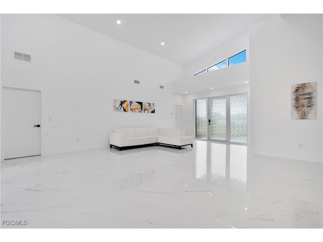 4009 Jacaranda Parkway W Cape Coral FL 33993 2026001378 image6