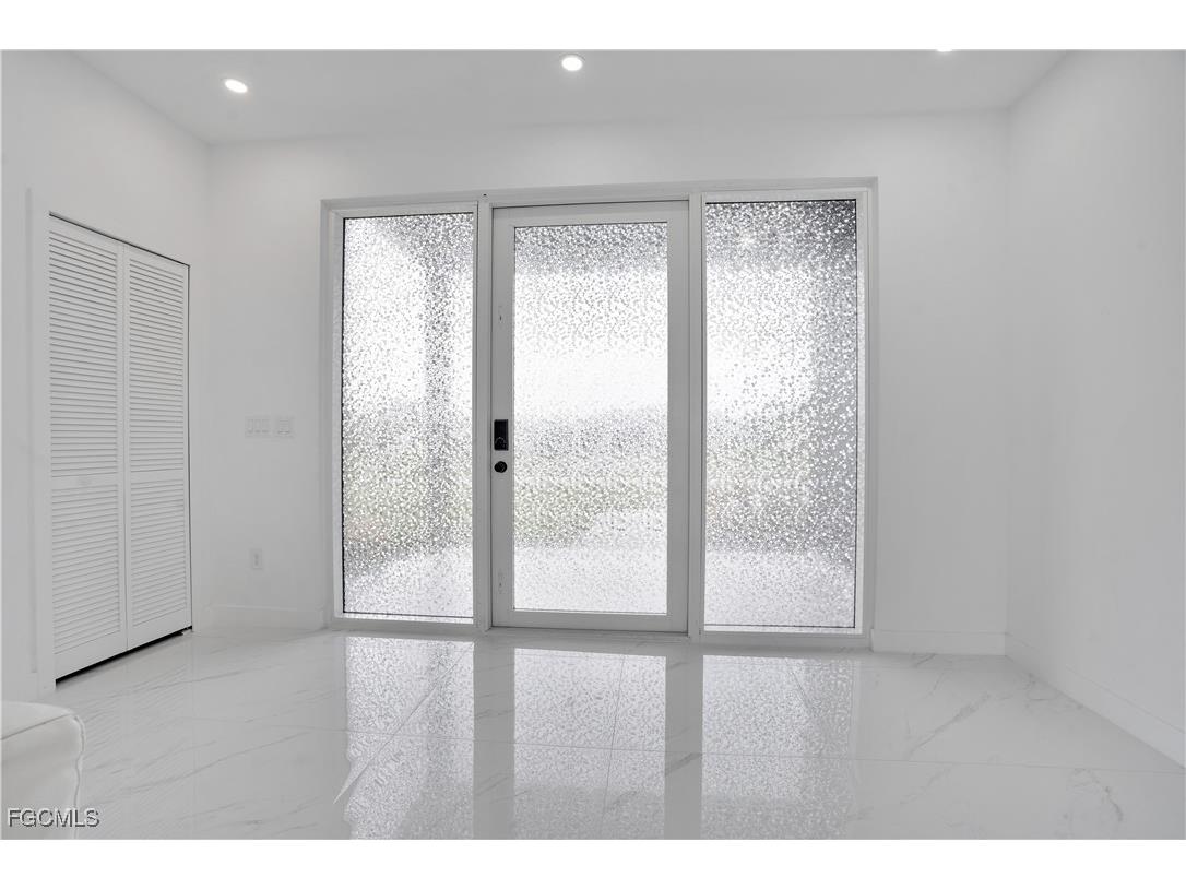 4009 Jacaranda Parkway W Cape Coral FL 33993 2026001378 image8