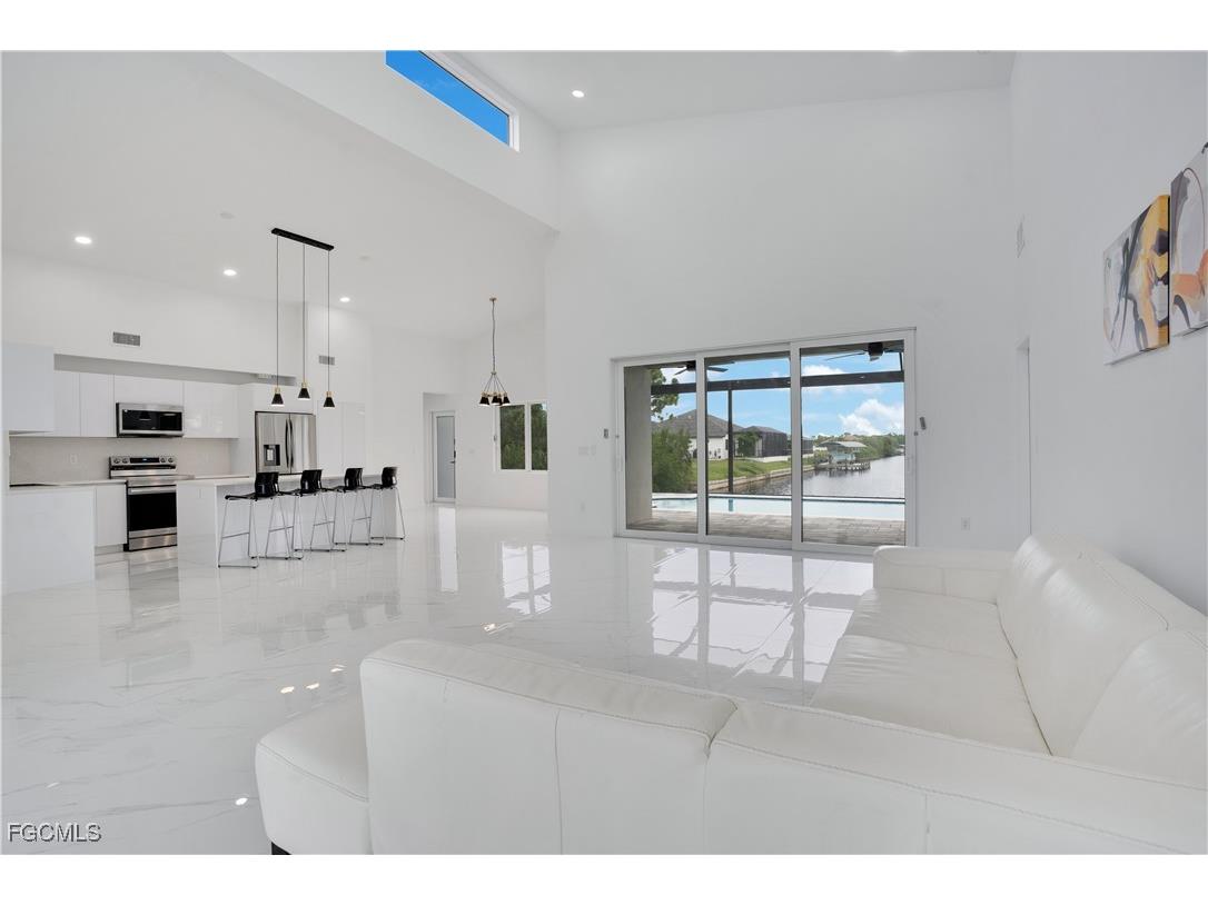 4009 Jacaranda Parkway W Cape Coral FL 33993 2026001378 image9