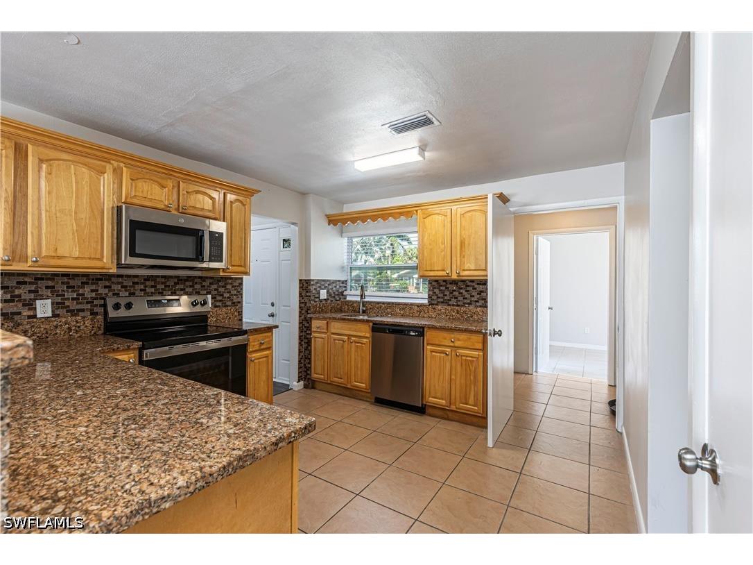 4009 SE 9th Court Cape Coral FL 33904 226024948 image7