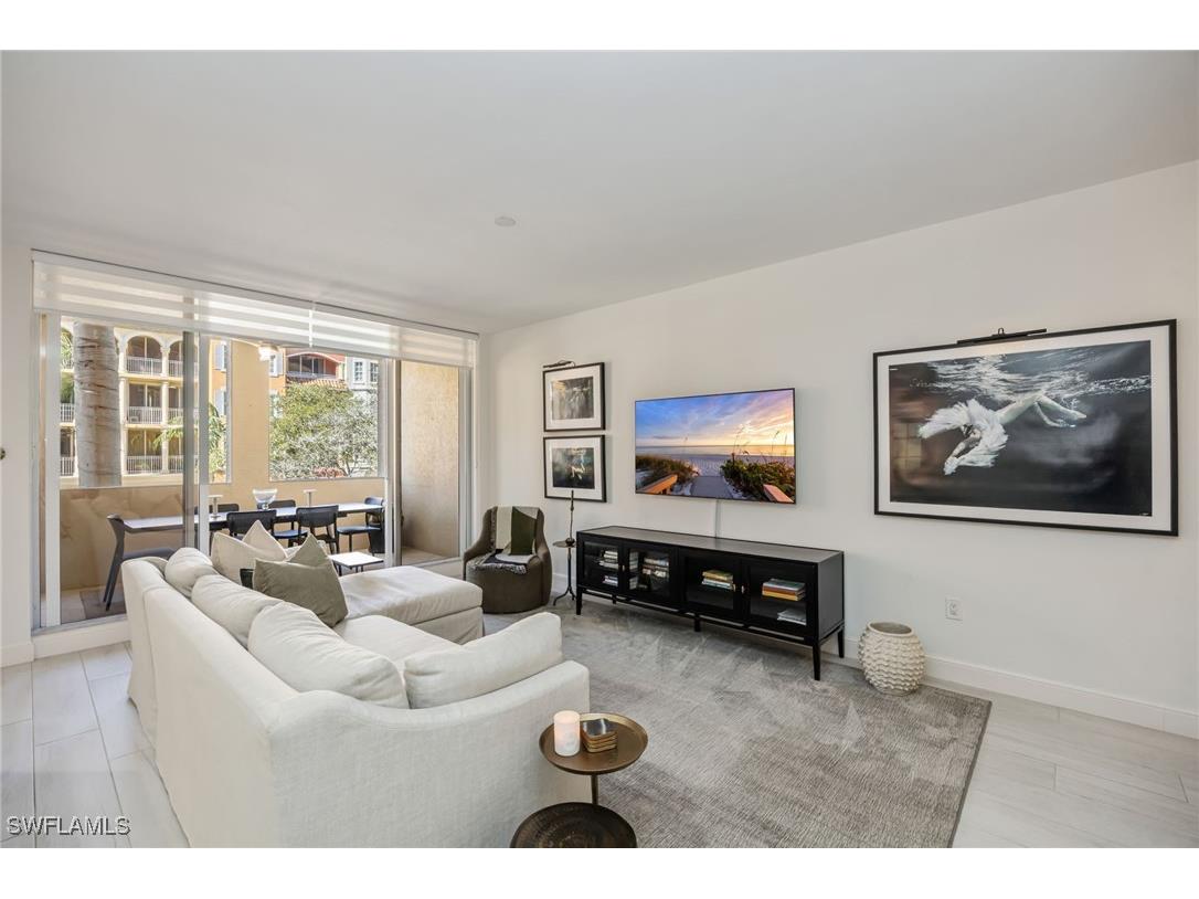 401 Bayfront Place #3208 Naples FL 34102 226002297 image1