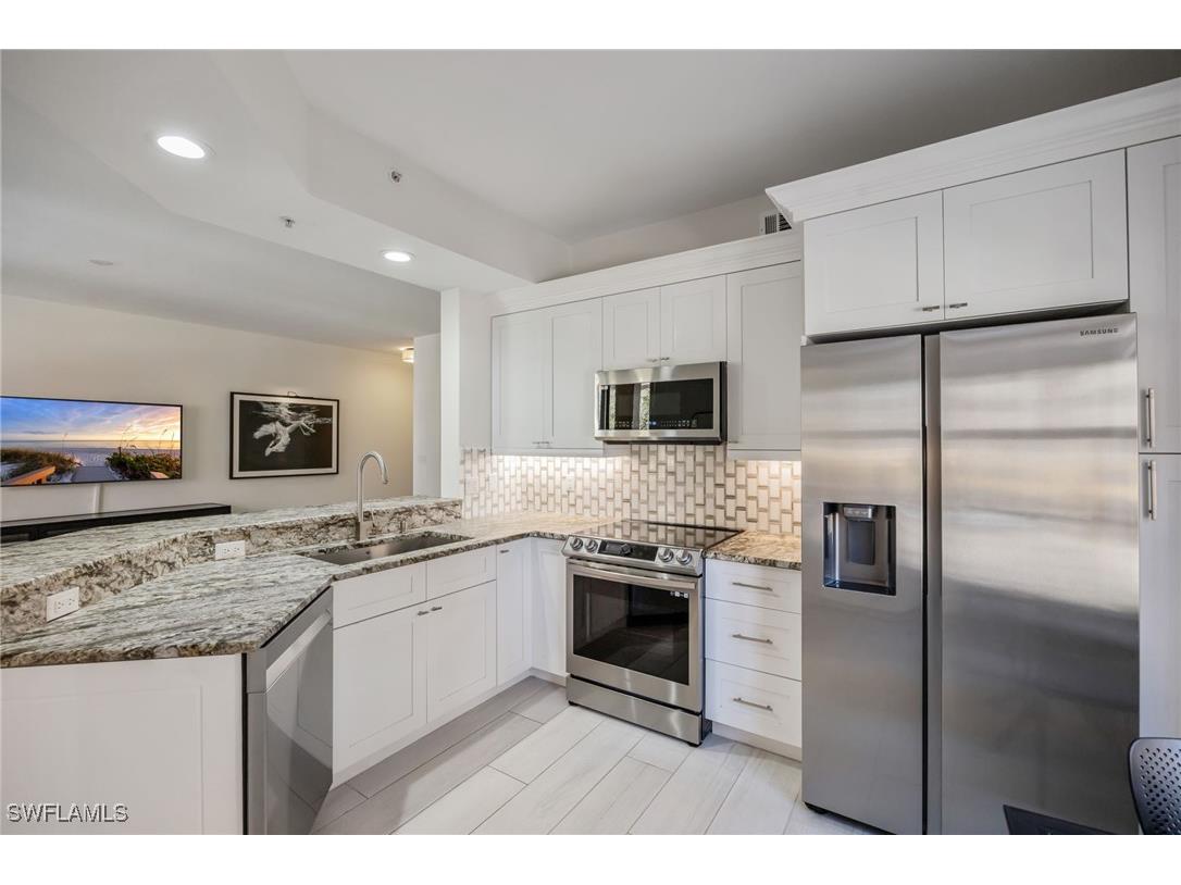 401 Bayfront Place #3208 Naples FL 34102 226002297 image3