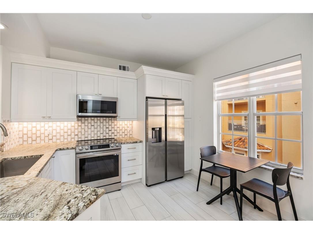 401 Bayfront Place #3208 Naples FL 34102 226002297 image4