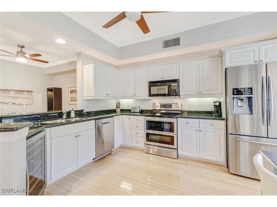 401 Bayfront Place #3303 Naples FL 34102 225083201 image5