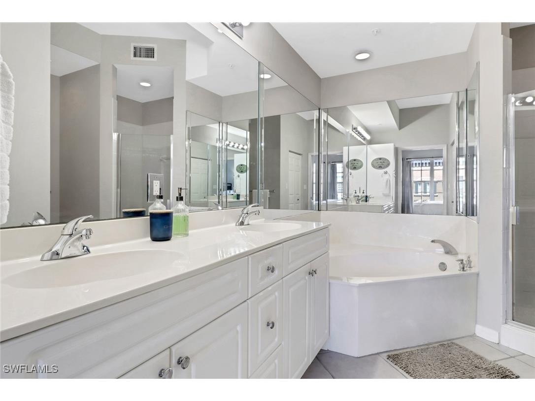 401 Bayfront Place #3502 Naples FL 34102 225062487 image8