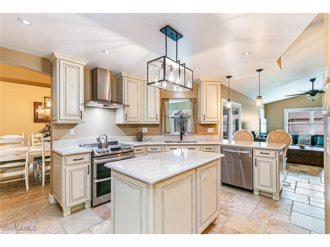 401 Candlewick Circle E Lehigh Acres FL 33936 226002489 image9