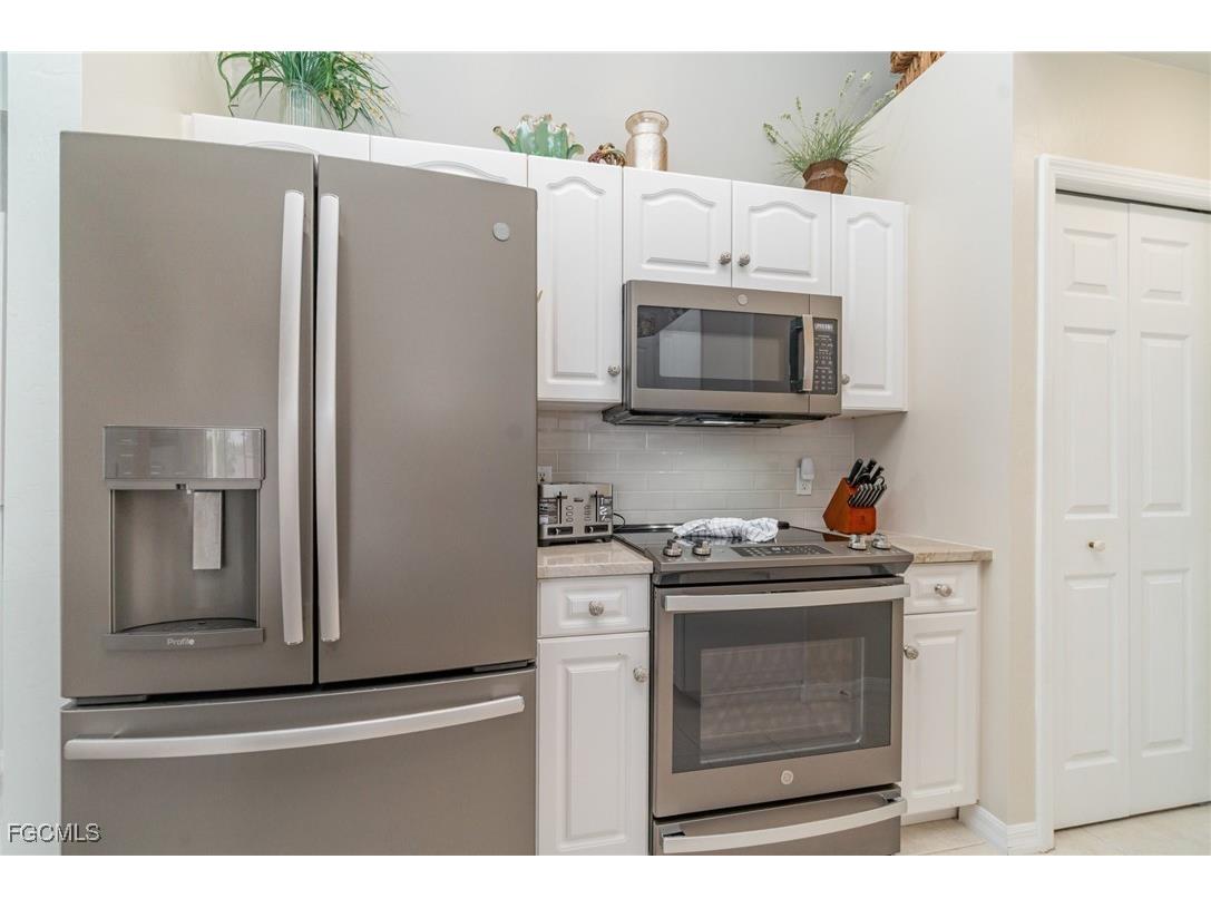 401 Donora Boulevard Fort Myers Beach FL 33931 2025007255 image11