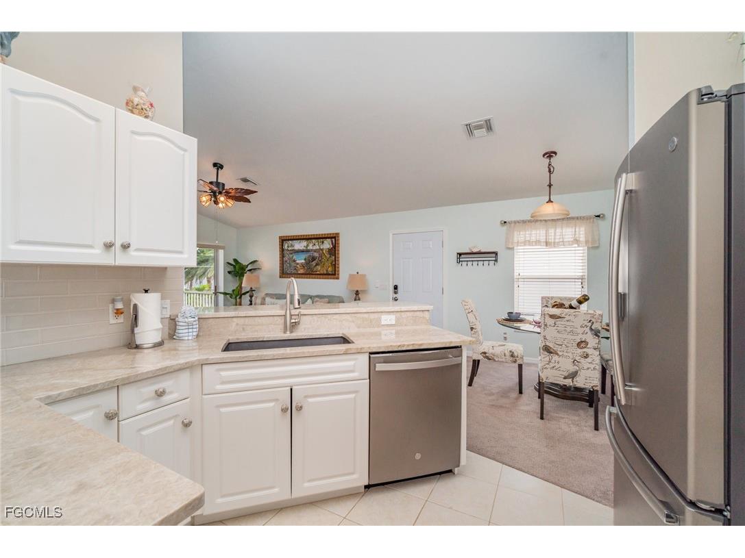 401 Donora Boulevard Fort Myers Beach FL 33931 2025007255 image12