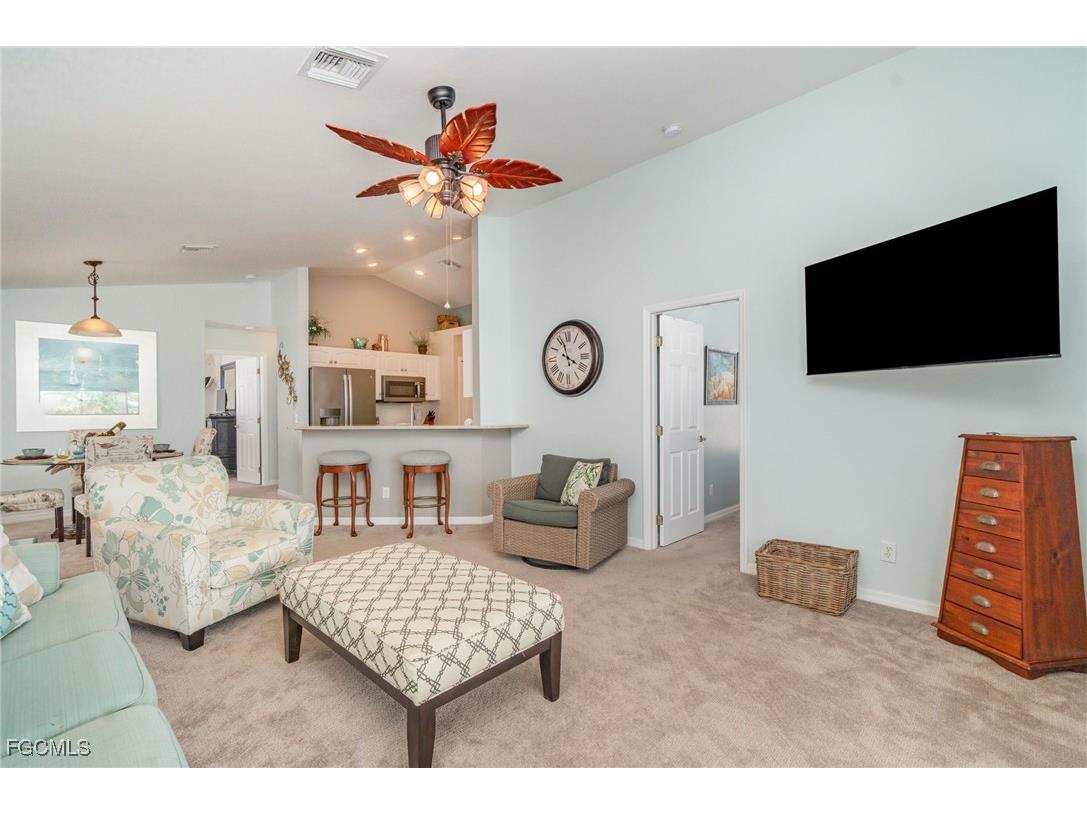 401 Donora Boulevard Fort Myers Beach FL 33931 2025007255 image6