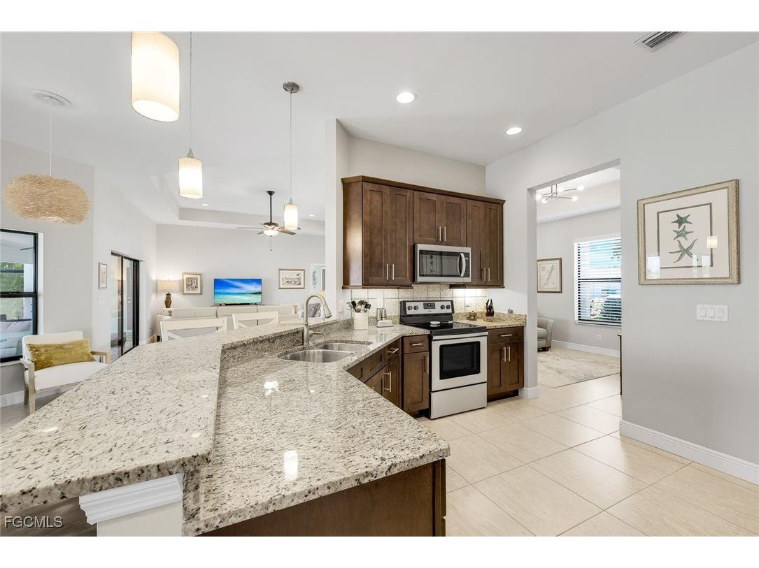 401 NE 19th Place Cape Coral FL 33909 2025019972 image18