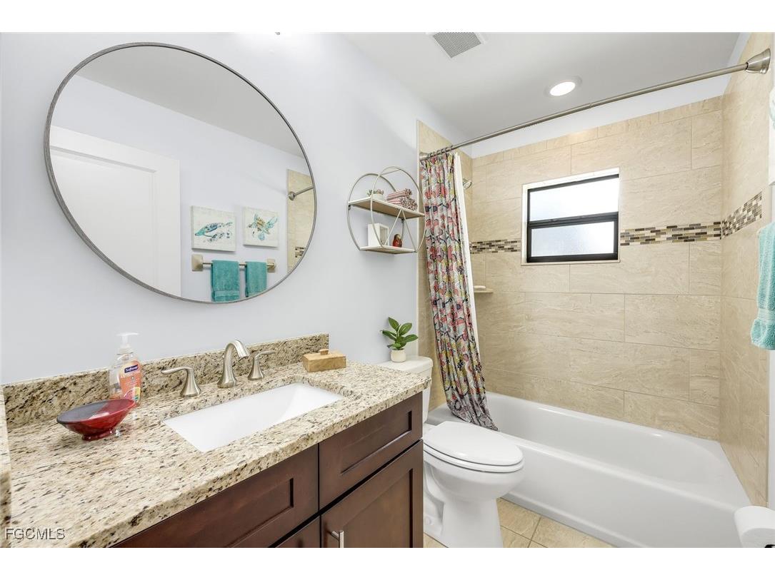 401 NE 19th Place Cape Coral FL 33909 2025019972 image38