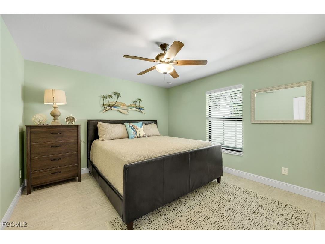 401 NE 19th Place Cape Coral FL 33909 2025019972 image39