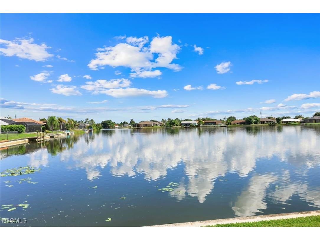 401 NE 19th Place Cape Coral FL 33909 2025019972 image41
