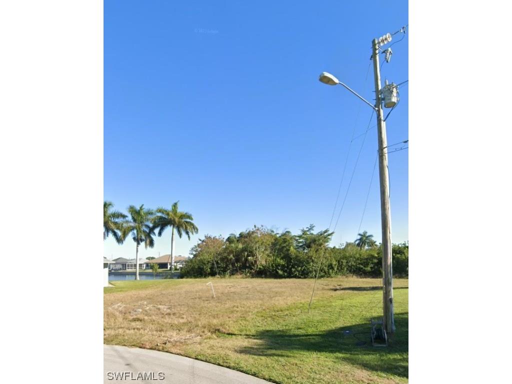 401 NE 21st Avenue Cape Coral FL 33909 224005172 image1