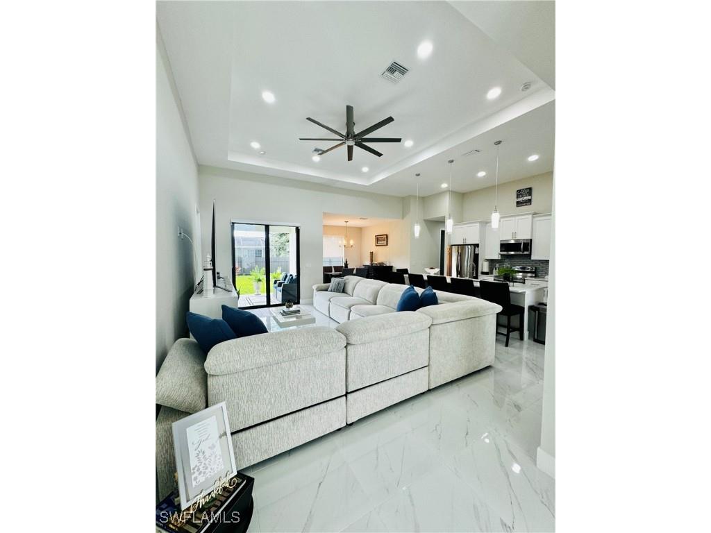 401 NE 9th Street Cape Coral FL 33909 224071397 image18