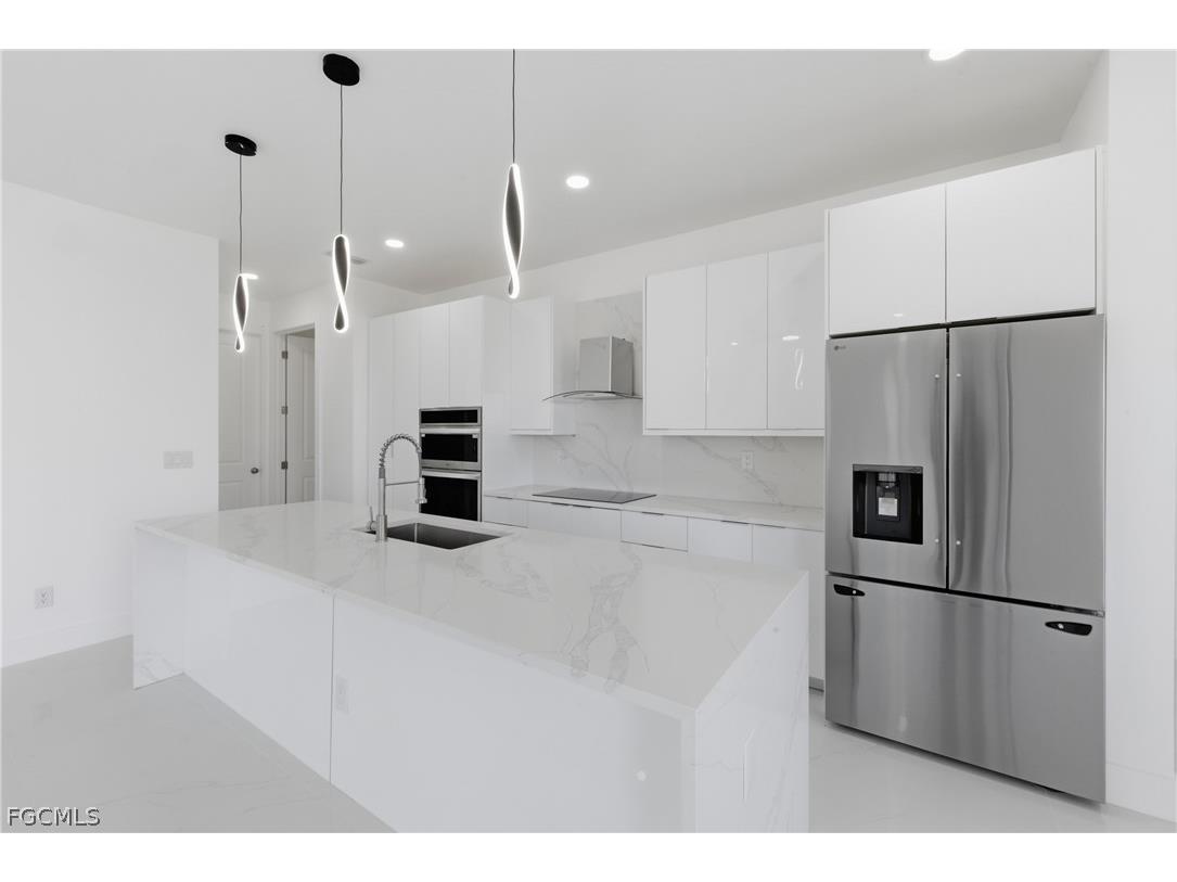 401 NW 25th Avenue Cape Coral FL 33993 2026010353 image10