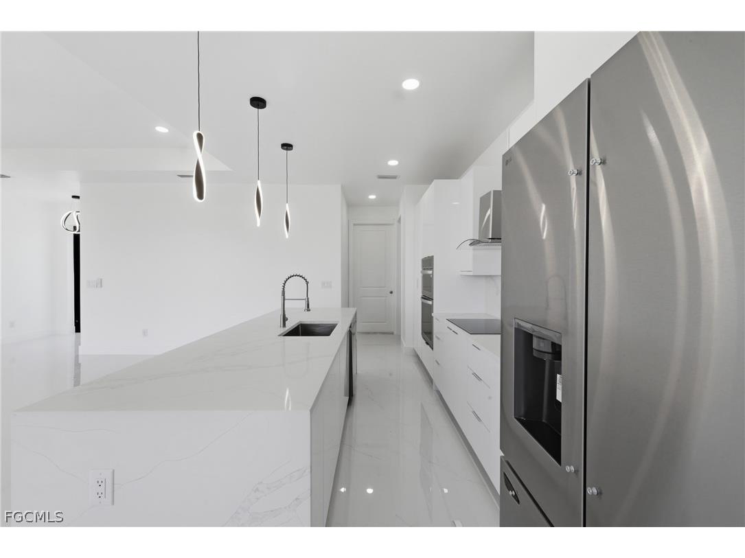 401 NW 25th Avenue Cape Coral FL 33993 2026010353 image11