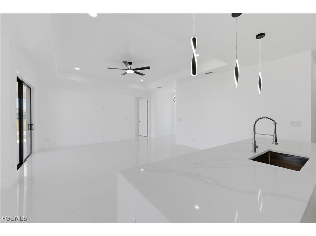 401 NW 25th Avenue Cape Coral FL 33993 2026010353 image20