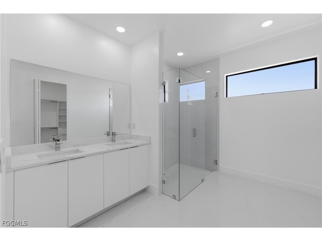 401 NW 25th Avenue Cape Coral FL 33993 2026010353 image23