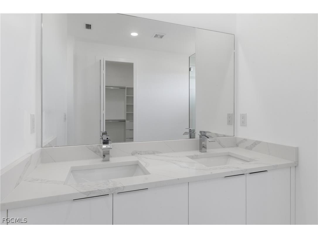 401 NW 25th Avenue Cape Coral FL 33993 2026010353 image24