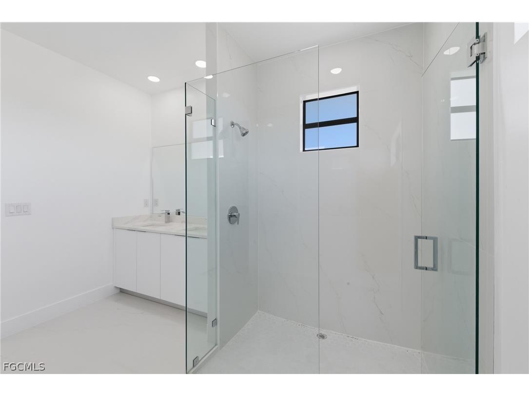 401 NW 25th Avenue Cape Coral FL 33993 2026010353 image27