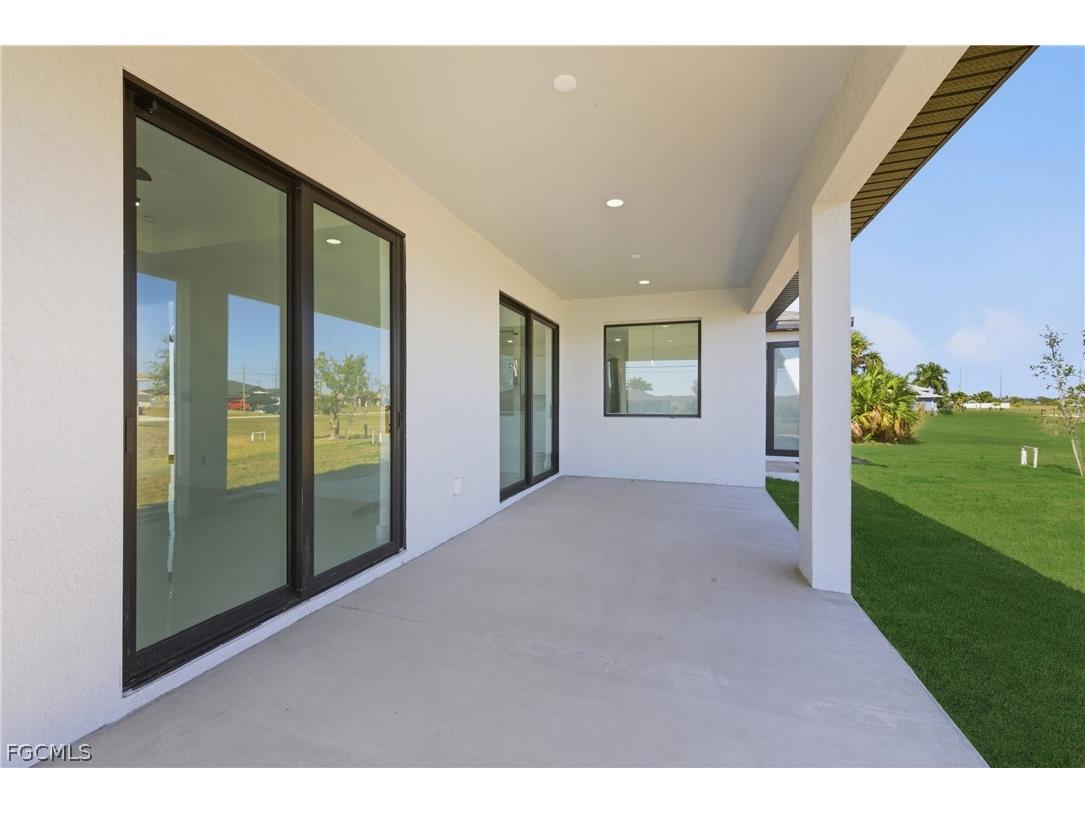 401 NW 25th Avenue Cape Coral FL 33993 2026010353 image35