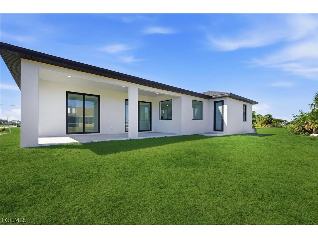 401 NW 25th Avenue Cape Coral FL 33993 2026010353 image38
