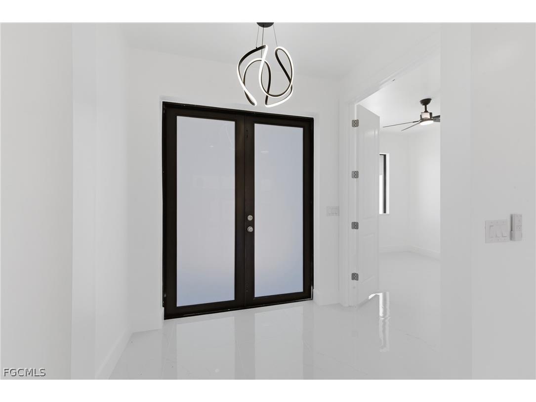 401 NW 25th Avenue Cape Coral FL 33993 2026010353 image5