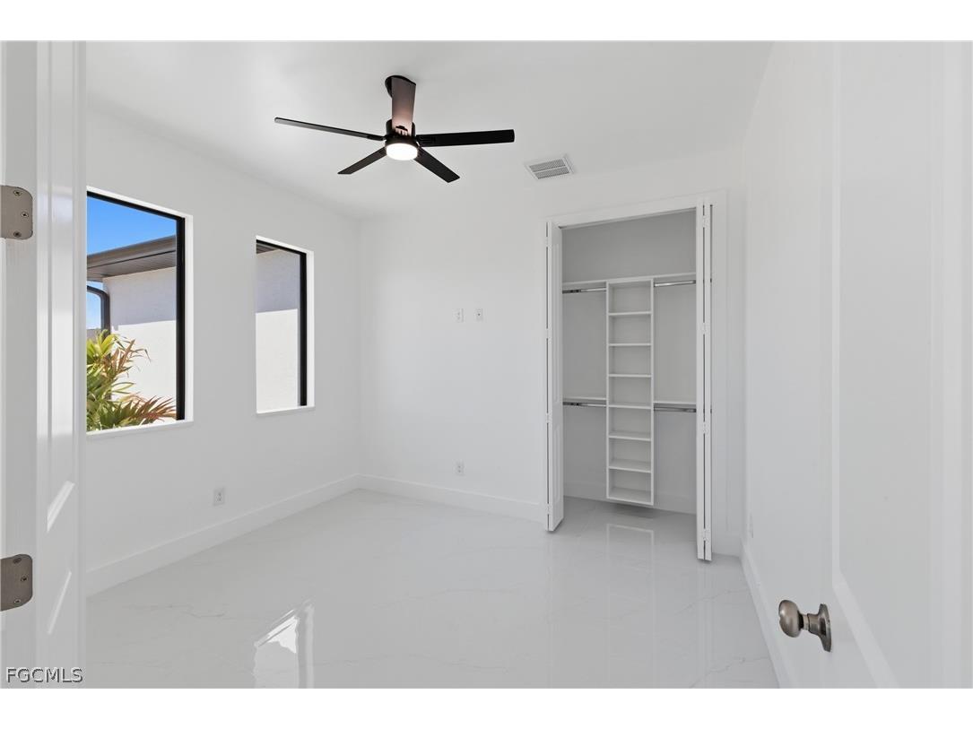 401 NW 25th Avenue Cape Coral FL 33993 2026010353 image6