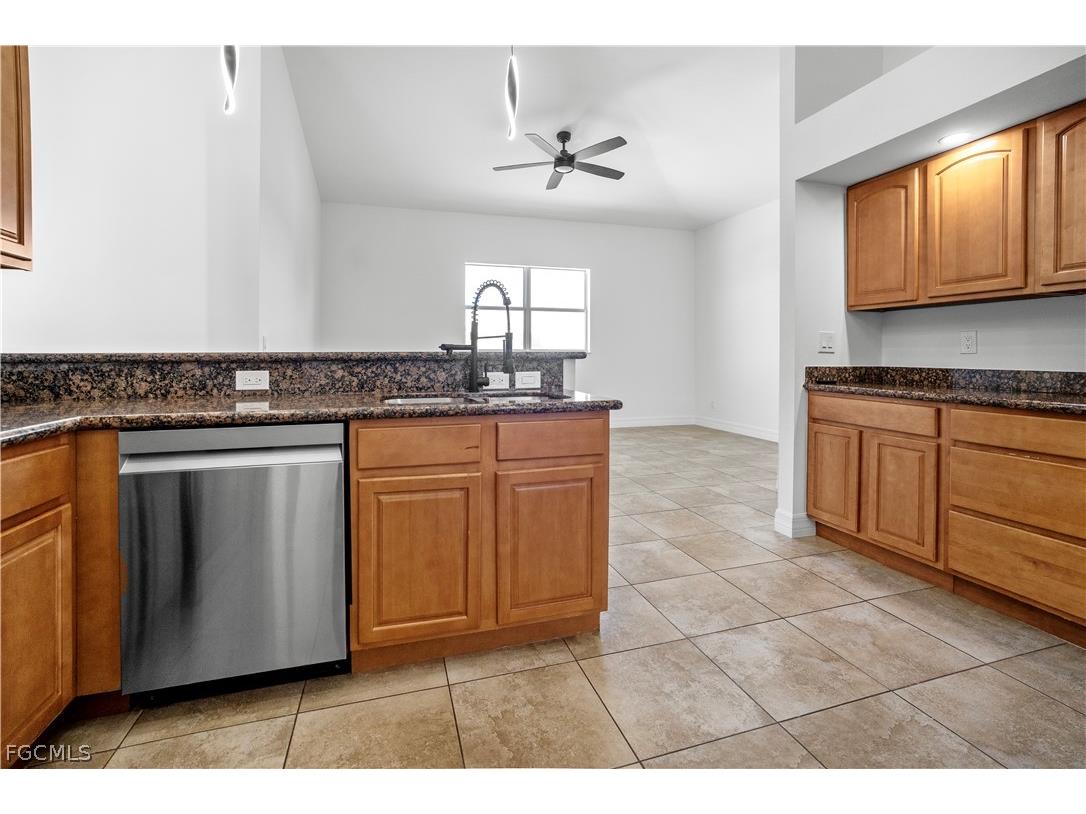 401 NW 27th Avenue Cape Coral FL 33993 2026007489 image14